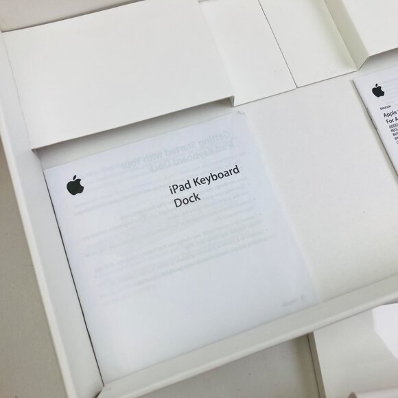 Apple iPad Keyboard Dock Model A1359 MC533LL/B for 1st 2nd 3rd Generation EUC - Picture 6 of 7